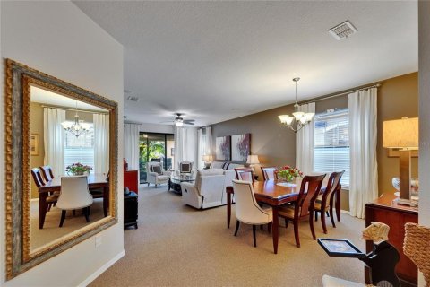 House in Apollo Beach, Florida 2 bedrooms, 141.49 sq.m. № 1743320 - photo 2