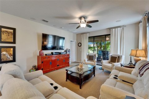 House in Apollo Beach, Florida 2 bedrooms, 141.49 sq.m. № 1743320 - photo 21