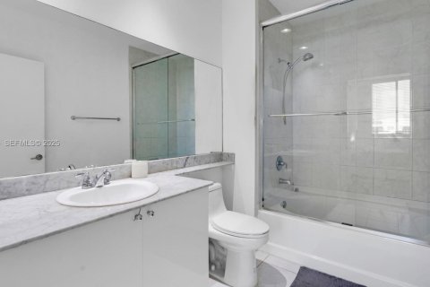 Copropriété à louer à Aventura, Floride: 2 chambres, 99.41 m2 № 1988215 - photo 15