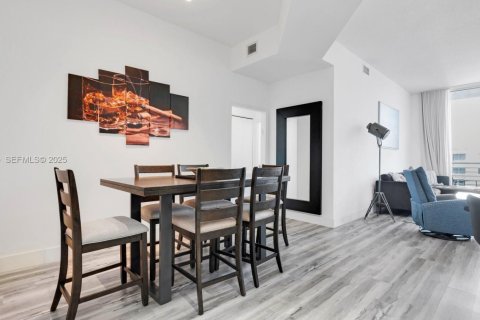 Copropriété à louer à Aventura, Floride: 2 chambres, 99.41 m2 № 1988215 - photo 5