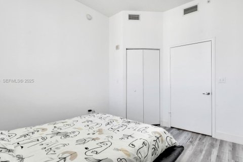 Copropriété à louer à Aventura, Floride: 2 chambres, 99.41 m2 № 1988215 - photo 18