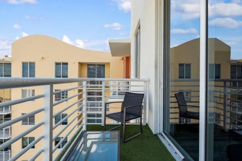 Copropriété à louer à Aventura, Floride: 2 chambres, 99.41 m2 № 1988215 - photo 6