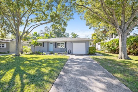Casa en alquiler en Belleair Bluffs, Florida, 2 dormitorios, 106.19 m2 № 1918628 - foto 8