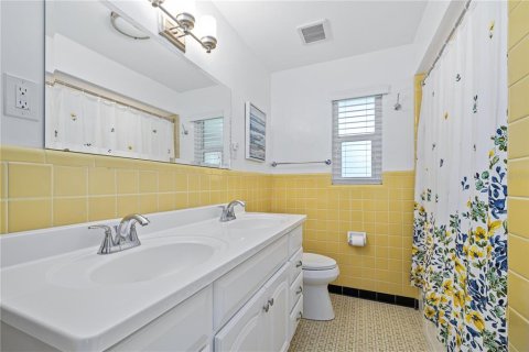 Casa en alquiler en Belleair Bluffs, Florida, 2 dormitorios, 106.19 m2 № 1918628 - foto 17