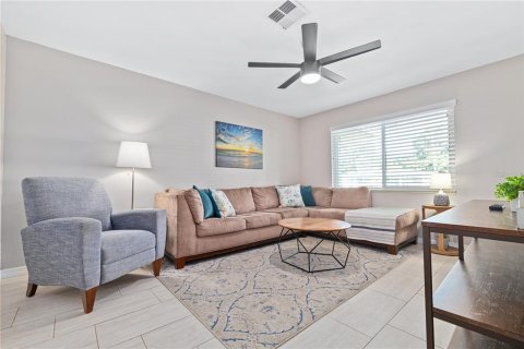 Casa en alquiler en Belleair Bluffs, Florida, 2 dormitorios, 106.19 m2 № 1918628 - foto 10