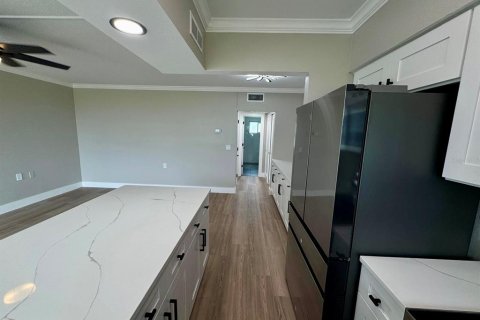 Condo in Sarasota, Florida, 1 bedroom № 2100020 - photo 7
