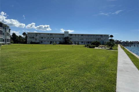 Condo in Sarasota, Florida, 1 bedroom № 2100020