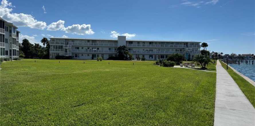 Condo in Sarasota, Florida, 1 bedroom № 2100020