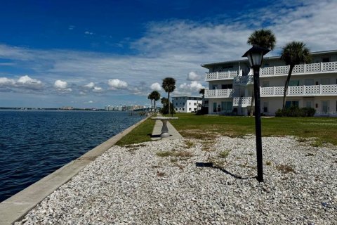 Condo in Sarasota, Florida, 1 bedroom № 2100020 - photo 24
