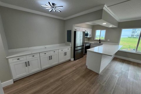 Condo in Sarasota, Florida, 1 bedroom № 2100020 - photo 4