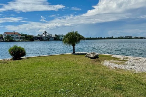Condo in Sarasota, Florida, 1 bedroom № 2100020 - photo 23