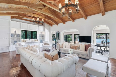 Villa ou maison à louer à Miami Beach, Floride: 4 chambres, 287.25 m2 № 2003118 - photo 16