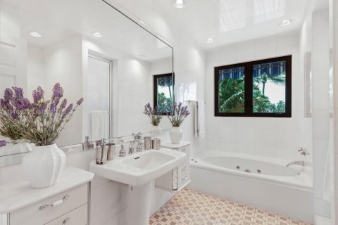 Villa ou maison à louer à Miami Beach, Floride: 4 chambres, 287.25 m2 № 2003118 - photo 23
