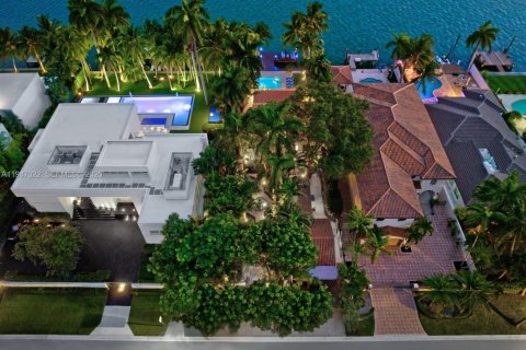 Villa ou maison à louer à Miami Beach, Floride: 4 chambres, 287.25 m2 № 2003118 - photo 27