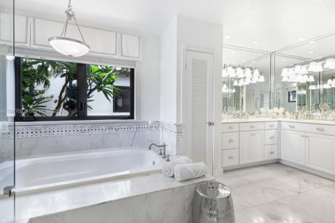 Villa ou maison à louer à Miami Beach, Floride: 4 chambres, 287.25 m2 № 2003118 - photo 21