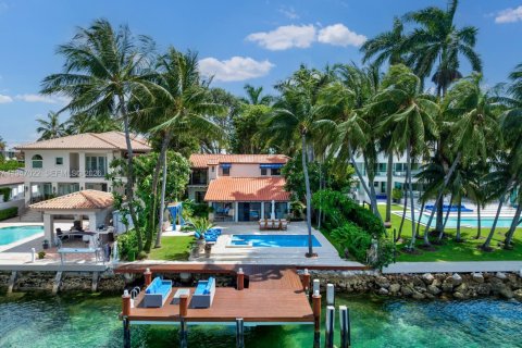 Villa ou maison à louer à Miami Beach, Floride: 4 chambres, 287.25 m2 № 2003118 - photo 2