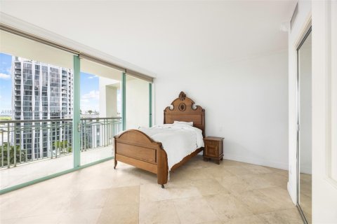 Condo in Miami, Florida, 3 bedrooms  № 1980670 - photo 14