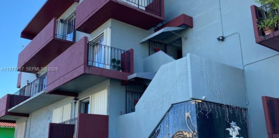 Кондоминиум с 1 спальней в Майами, Флорида № 2042516