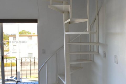 Снять в аренду кондоминиум в Майами, Флорида 1 спальня, 72.28м2, № 2042516 - фото 26