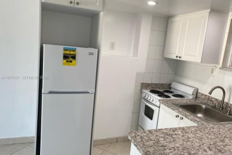 Снять в аренду кондоминиум в Майами, Флорида 1 спальня, 72.28м2, № 2042516 - фото 12