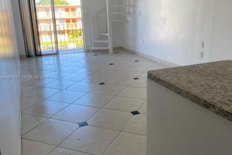 Снять в аренду кондоминиум в Майами, Флорида 1 спальня, 72.28м2, № 2042516 - фото 16