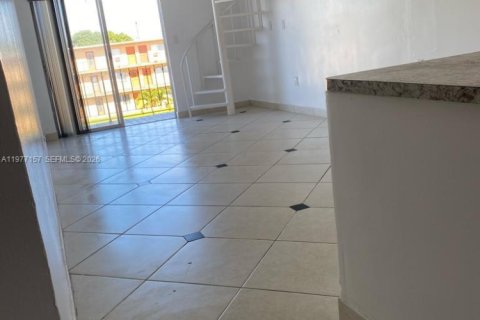 Снять в аренду кондоминиум в Майами, Флорида 1 спальня, 72.28м2, № 2042516 - фото 6