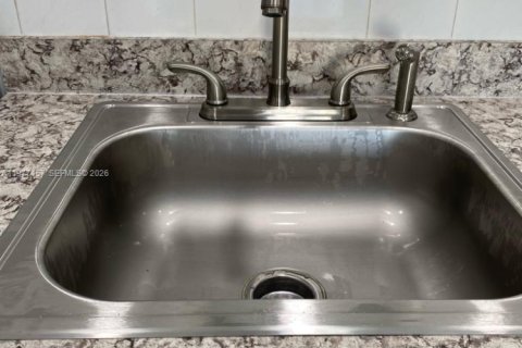 Снять в аренду кондоминиум в Майами, Флорида 1 спальня, 72.28м2, № 2042516 - фото 13