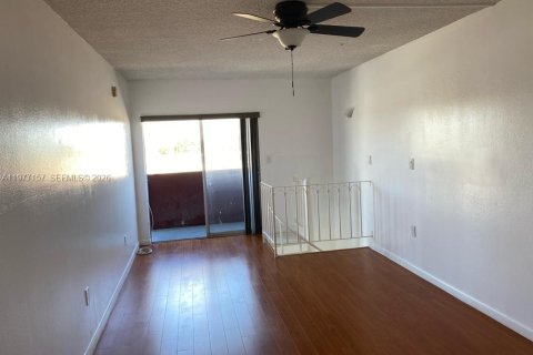 Снять в аренду кондоминиум в Майами, Флорида 1 спальня, 72.28м2, № 2042516 - фото 7