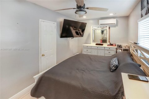 Villa ou maison à vendre à Hialeah, Floride: 3 chambres, 89.19 m2 № 2074377 - photo 6