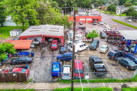 Commercial property in Tampa, Florida 182.09 sq.m. № 2234693