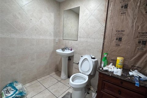 Commercial property in Tampa, Florida 182.09 sq.m. № 2234693 - photo 13