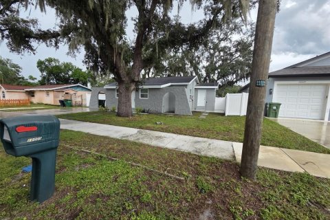 Villa ou maison à vendre à Tampa, Floride: 3 chambres, 99.59 m2 № 2399212 - photo 8
