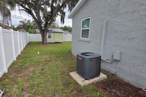 Villa ou maison à vendre à Tampa, Floride: 3 chambres, 99.59 m2 № 2399212 - photo 9