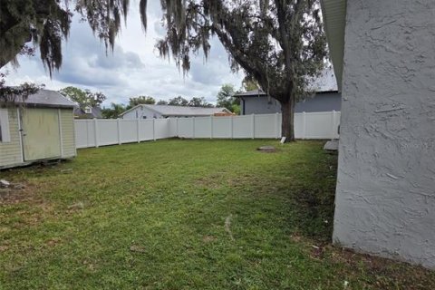 Villa ou maison à vendre à Tampa, Floride: 3 chambres, 99.59 m2 № 2399212 - photo 12