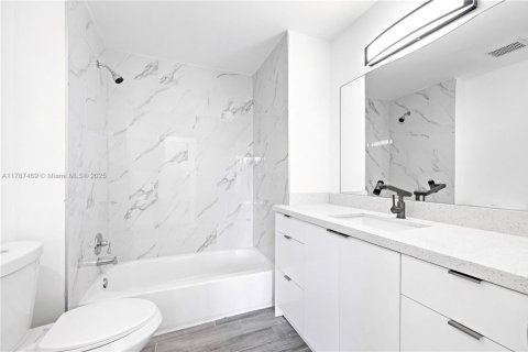 Condo in Cooper City, Florida, 2 bedrooms  № 1696823 - photo 5