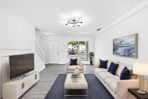 Condo in Cooper City, Florida, 2 bedrooms  № 1696823 - photo 11
