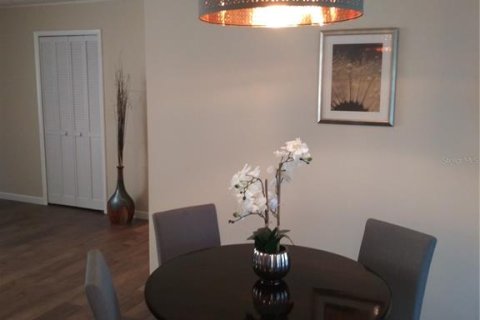 Villa ou maison à vendre à Deltona, Floride: 2 chambres, 116.41 m2 № 1758421 - photo 10
