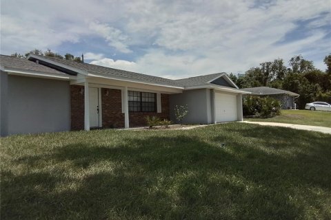 Villa ou maison à vendre à Deltona, Floride: 2 chambres, 116.41 m2 № 1758421 - photo 5