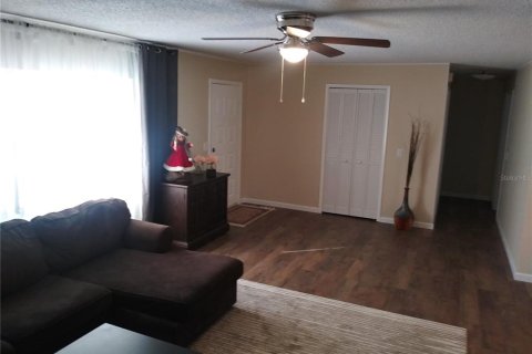 Villa ou maison à vendre à Deltona, Floride: 2 chambres, 116.41 m2 № 1758421 - photo 8