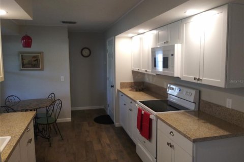 Villa ou maison à vendre à Deltona, Floride: 2 chambres, 116.41 m2 № 1758421 - photo 14