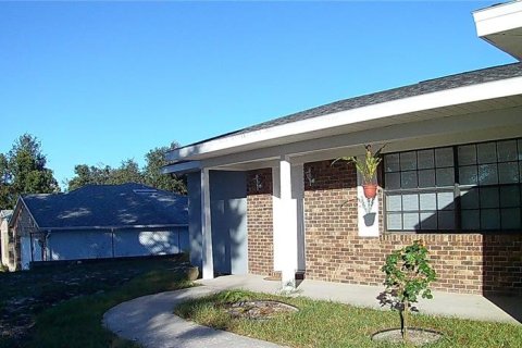 Villa ou maison à vendre à Deltona, Floride: 2 chambres, 116.41 m2 № 1758421 - photo 3
