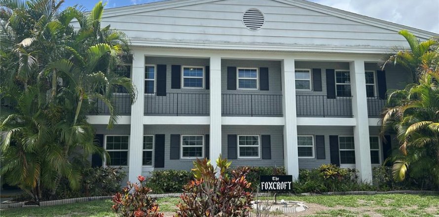 Condo in Saint Petersburg, Florida, 1 bedroom № 2230574