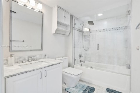 Copropriété à vendre à Miami Beach, Floride: 1 chambre, 68.75 m2 № 2190013 - photo 4