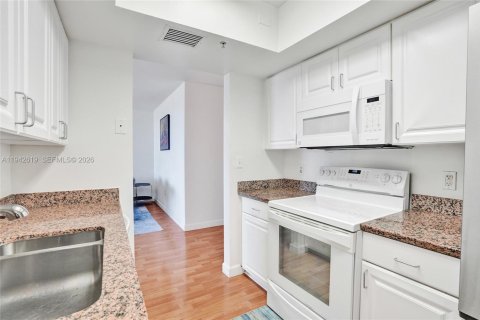 Copropriété à vendre à Miami Beach, Floride: 1 chambre, 68.75 m2 № 2190013 - photo 9
