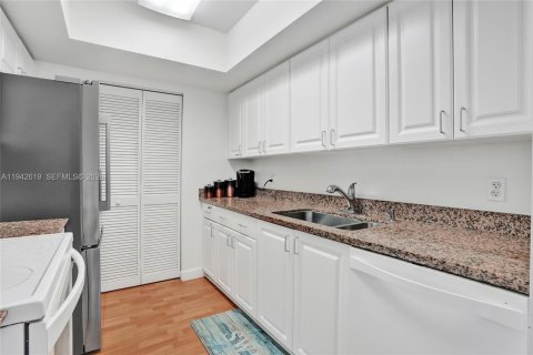 Copropriété à vendre à Miami Beach, Floride: 1 chambre, 68.75 m2 № 2190013 - photo 6