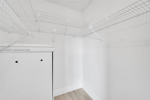 Condominio en alquiler en Pembroke Pines, Florida, 2 dormitorios, 102.19 m2 № 1987244 - foto 20