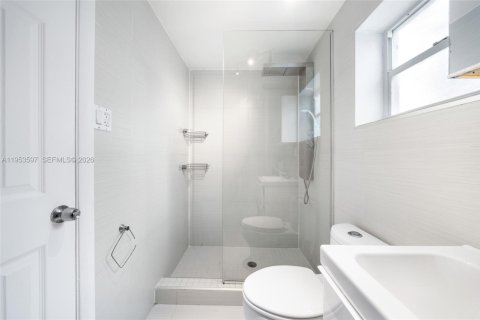 Appartement à louer à Miami, Floride: 37.16 m2 № 2008252 - photo 10