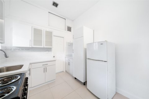 Appartement à louer à Miami, Floride: 37.16 m2 № 2008252 - photo 8