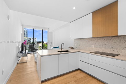 Купить кондоминиум в Майами, Флорида 1 спальня, 61.13м2, № 2021285 - фото 20