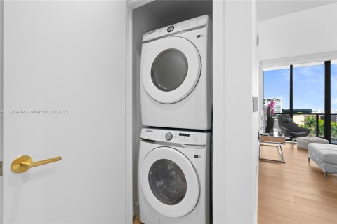 Купить кондоминиум в Майами, Флорида 1 спальня, 61.13м2, № 2021285 - фото 13